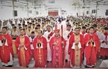 GP.Hưng Hóa - Đức Cha Đaminh Hoàng Minh Tiến Thăm Mục Vụ Và Ban Bí Tích Thêm Sức Tại Giáo Xứ Trại Sơn