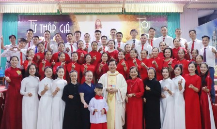 GP.Hưng Hóa - Ca Đoàn Chuẩn Xứ Ba Đông Mừng Lễ Quan Thầy Kính Thánh Têrêsa Hài Đồng Giêsu