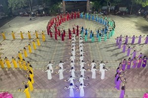 GP.Hưng Hóa - Giáo Xứ Ngô Xá: Dâng Hoa Và Thánh Lễ Kính Đức Mẹ Mân Côi