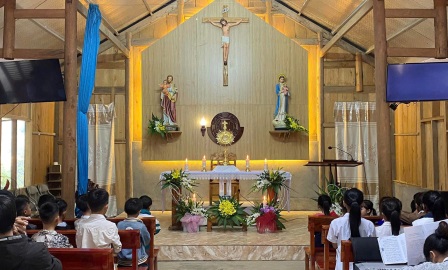 GP.Hưng Hóa - Niềm vui ngày Lễ cung hiến thánh đường Latêranô: Giáo Họ Nậm Xé – Chuẩn xứ Văn Bàn Chầu Thánh Thể thay mặt Giáo phận