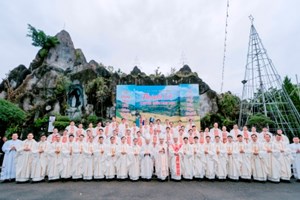 GP.Hưng Hóa - Giáo Phận  Thánh Lễ Truyền Chức Linh Mục - Hồng Ân Năm Thánh Hy Vọng