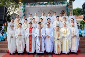 GP.Hưng Hóa - Thánh Lễ Tạ Ơn Của Tân Linh Mục Gioan Baotixita Nguyễn Văn Năng Tại Quê Hương Tạ Xá