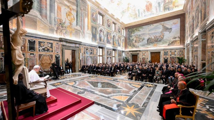 Đức Thánh Cha tiếp các đại diện của thế giới điện ảnh