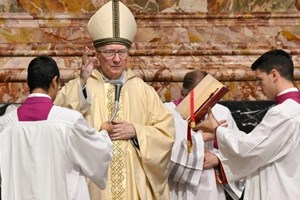 Đức Hồng y Parolin kêu gọi các nhân viên ngoại giao Tòa Thánh phục vụ âm thầm, tránh xa hào quang phù du