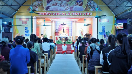 GP.Hưng Hóa - Thánh Lễ Mừng Kính Các Thánh Nam Nữ Trên Trời Tại Giáo Xứ Trại Sơn