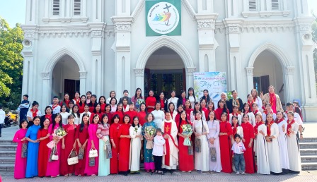 GP.Hưng Hóa - Giáo Xứ Hạ Hiệp Cử Hành Thánh Lễ Tri Ân Quý Thầy Cô Nhân Ngày 20/11