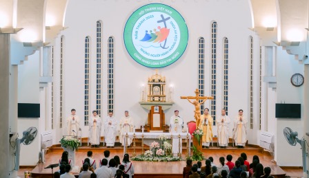 GP.Hưng Hóa - Thánh Lễ Tạ Ơn Kỷ Niệm 20 Năm Hồng Ân Linh Mục (2005 – 2025) Tại Nhà thờ Chính tòa Sơn Lộc