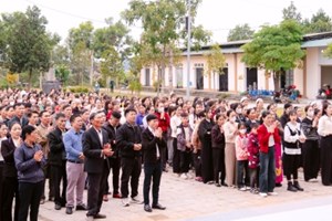 GP.Hưng Hóa - Hơn 1.200 Công Nhân Giáo Hạt Tây Bắc Phú Thọ Hành Hương Năm Thánh Tại Nhà Thờ Yên Tập