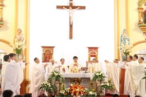 GP.Hưng Hóa - Thiếu nhi Giáo lý cấp II Cụm Yên Tập - Tạ Xá Hành Hương Năm Thánh tại Nhà Thờ Yên Tập