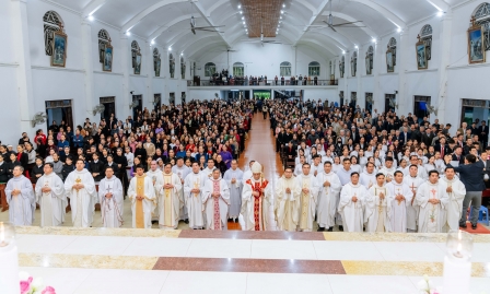 GP.Hưng Hóa - Thánh Lễ Hành Hương Năm Thánh Tại Giáo Hạt TNPT, Kỷ Niệm 5 Năm Thánh Hiến Nhà Thờ &130 Năm Thành Lập Giáo Xứ Hoàng Xá