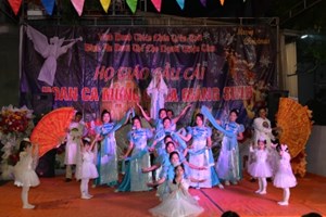 GP.Hưng Hóa - Cung nghinh Chúa Hài Đồng, Thánh lễ vọng và hoan ca mừng Chúa Giáng Sinh 2025 tại giáo họ Cầu Cải