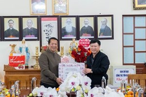 GP.Hưng Hóa - Giáo Xứ Mộc Châu Đón Tiếp Đoàn Lãnh Đạo Các Cấp Đến Chúc Mừng Ngày Đại Lễ Giáng Sinh 2025