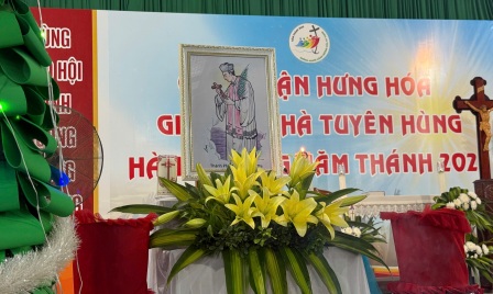 GP.Hưng Hóa - Giáo xứ Sông Chảy cử hành Thánh lễ Chúa Nhật IV Mùa Vọng và lễ kính Thánh Phêrô Trương Văn Thi