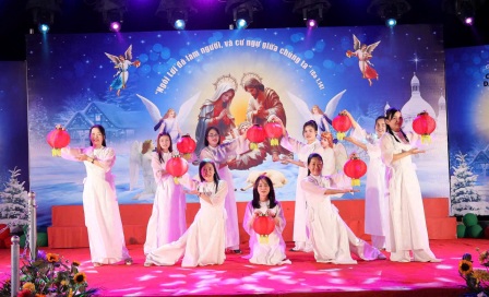 GP.Hưng Hóa - Giáo Xứ Việt Trì: Đêm Hoan Ca Và Thánh Lễ Mừng Chúa Giáng Sinh 2025