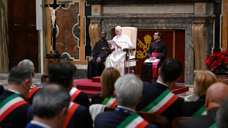 Đức Thánh Cha Lêô XIV: Quyền lực phải khởi đi từ trách nhiệm và phục vụ con người