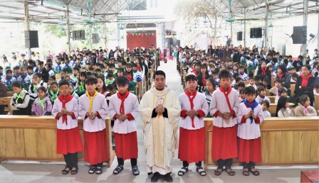 GP.Hưng Hóa - Giáo Xứ Trại Sơn Cử Hành Thánh Lễ Kính Thánh Gia Thất Dành Cho Thiếu Nhi