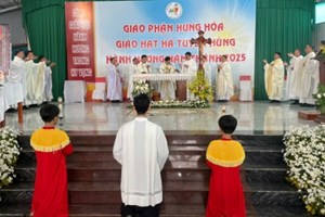 GP.Hưng Hóa - Các Ca Đoàn, Đội Kèn, Trống, Trắc Trong Giáo Hạt Hà Tuyên Hùng Hành Hương Năm Thánh Tại Nhà Thờ Giáo Xứ Sông Chảy