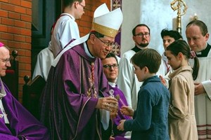 ĐHY Tagle viếng thăm TGP Gdansk của Ba Lan nhân kỷ niệm 100 năm thiết lập