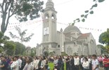 GP.Hưng Hóa - Giáo Xứ Hạ Hiệp Và Thuấn Nội Hành Hương Năm Thánh 2025 Tại Nhà Thờ Chính Tòa Sơn Lộc