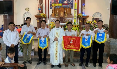 GP.Hưng Hóa - Tam Nhật Vượt Qua tại Giáo xứ Phú Nghĩa, Ba Vì: Hành trình đức tin sâu lắng trong Tuần Thánh
