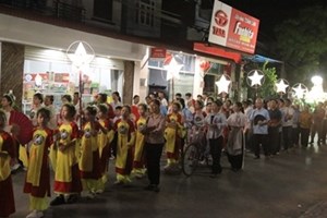 GP.Hưng Hóa - Giáo Họ Giữa Hiền - Giáo Xứ Hiền Quan Rước Kiệu Tôn Vinh Mẹ Maria