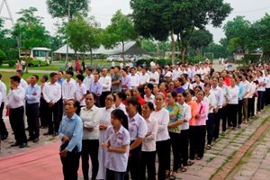 GP.Hưng Hóa - Phiên Thứ Hai Giáo Xứ Phượng Vỹ Hành Hương Năm Thánh Tại Nhà Thờ Yên Tập