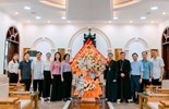 GP.Hưng Hóa - Đại Diện Chính Quyền Các Tỉnh, Thành Phố Chúc Mừng Đức Giám Mục Phụ Tá Tân Cử Phaolô Nguyễn Quang Đĩnh