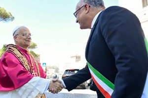 Đức Thánh Cha Lêô XIV chào thăm dân thành Roma tại Tòa Thị chính Roma