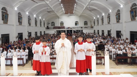 GP.Hưng Hóa - Giáo Xứ Hoàng Xá Rước Kiệu Hoa Kính Đức Mẹ Maria