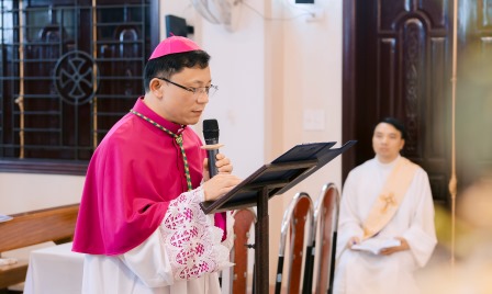 GP.Hưng Hóa - Nghi Thức Tuyên Xưng Đức Tin Của Đức Giám Mục Phụ Tá Tân Cử Phaolô Nguyễn Quang Đĩnh