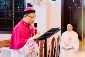 GP.Hưng Hóa - Nghi Thức Tuyên Xưng Đức Tin Của Đức Giám Mục Phụ Tá Tân Cử Phaolô Nguyễn Quang Đĩnh