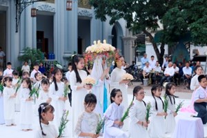 GP.Hưng Hóa - Giáo họ Cát Ngòi hân hoan khai mạc Tháng Hoa và Mừng lễ Quan thầy Hội Gia Trưởng