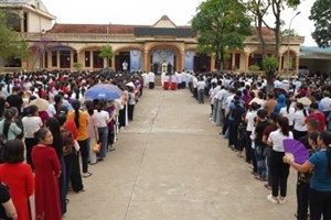 GP.Hưng Hóa - Giáo Xứ Thanh Lâm, Giáo Xứ Thượng Lộc, Giáo xứ Thạch Khoán, Giáo Xứ Xuân Dương Hành Hương Năm Thánh Tại Nhà Thờ Giáo Xứ Hoàng Xá