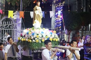 GP.Hưng Hóa - Hội Giuse Giáo xứ Cần Kiệm mừng lễ Quan thầy và Khai mạc Tháng Hoa
