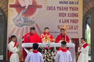 GP.Hưng Hóa - Giáo Xứ Tuyên Quang: Mừng Đại Lễ Chúa Thánh Thần Hiện Xuống Và Làm Phép Nhà Giáo Lý