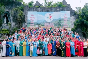 GP.Hưng Hóa - Hội Đức Mẹ Hằng Cứu Giúp Hành Hương Năm Thánh Tại Nhà Thờ Chính Tòa Sơn Lộc