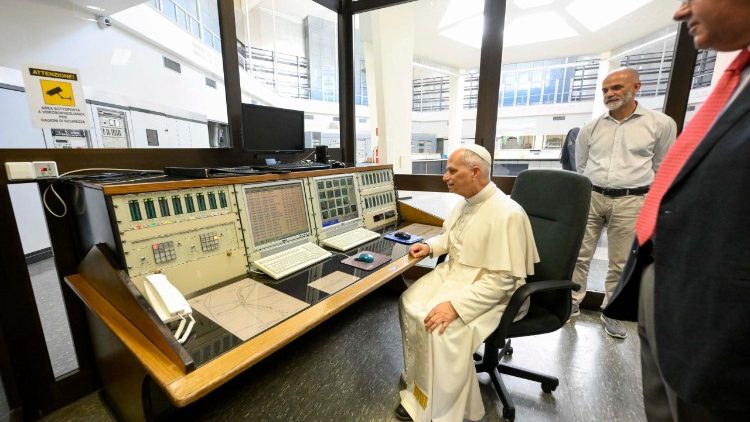 ĐTC Lêô XIV thăm Trung tâm phát sóng ngắn của Đài phát thanh Vatican