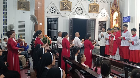 GP.Hưng Hóa - Hội Doanh trí Giáo xứ Yên Bái mừng lễ hai thánh Phêrô và Phaolô – Bổn mạng và Hành hương Năm Thánh