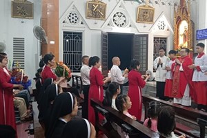 GP.Hưng Hóa - Hội Doanh trí Giáo xứ Yên Bái mừng lễ hai thánh Phêrô và Phaolô – Bổn mạng và Hành hương Năm Thánh