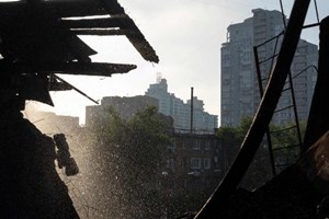 Các cuộc tấn công của Nga gây hư hại cho cả Tòa Sứ thần tại Ucraina