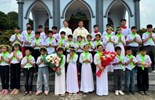GP.Hưng Hóa - Niềm Vui Rước Lễ Lần Đầu Tại Mậu A