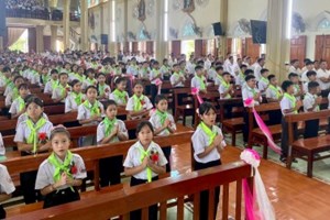 GP.Hưng Hóa - Giáo xứ Lã Hoàng: 68 em Thiếu nhi hân hoan Rước Lễ Lần Đầu – Chúa nhật, ngày 20.7.2025