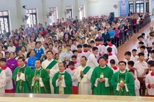 GP.Hưng Hóa - Lễ Sinh – Tu Sinh – Hội Lòng Chúa Thương Xót, hành hương năm Thánh 2025 tại nhà thờ Hoàng Xá