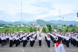 GP.Hưng Hóa - Thiếu Nhi Thánh Thể Hiệp Đoàn Vinhsơn Phạm Hiếu Liêm – Giáo Hạt Yên Bái Khai Mạc Sa Mạc Huấn Luyện Dự Trưởng – Hừng Đông 48