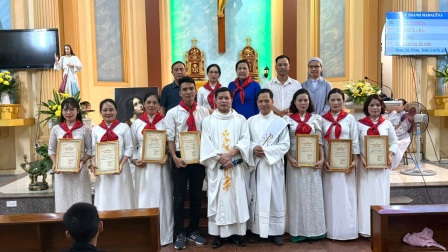 GP.Hưng Hóa - Giáo Lý Viên Giáo Xứ Tân Quang Mừng Lễ Thánh Maria Mađalêna Quan Thầy – Trao Chứng Nhận Sư Phạm Giáo Lý Cấp I