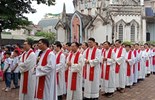 GP.Hưng Hóa - Giáo Hạt Yên Bái: Ngày Hành Hương Năm Thánh Dành Cho Linh Mục, Tu Sĩ, Chủng Sinh