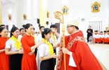 GP.Hưng Hóa - Đức Cha Phụ Tá Phaolô Nguyễn Quang Đĩnh dâng Thánh lễ và ban Bí tích Thêm Sức tại giáo xứ Bãi Dòng