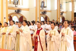 GP.Hưng Hóa - Giáo xứ Tiên Phong Hành Hương Năm Thánh phiên thứ 2 tại Nhà Thờ Yên Tập