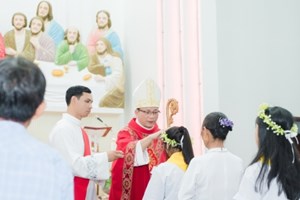 GP.Hưng Hóa - Niềm Vui Ngày Lãnh Nhận Bí Tích Thêm Sức Tại Giáo Xứ Ngô Xá