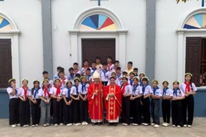 GP.Hưng Hóa - Niềm Vui Ngày Lãnh Nhận Bí Tích Thêm Sức Tại Giáo Xứ Vân Đồn